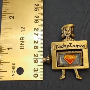 Super Mom/On Strike brooch